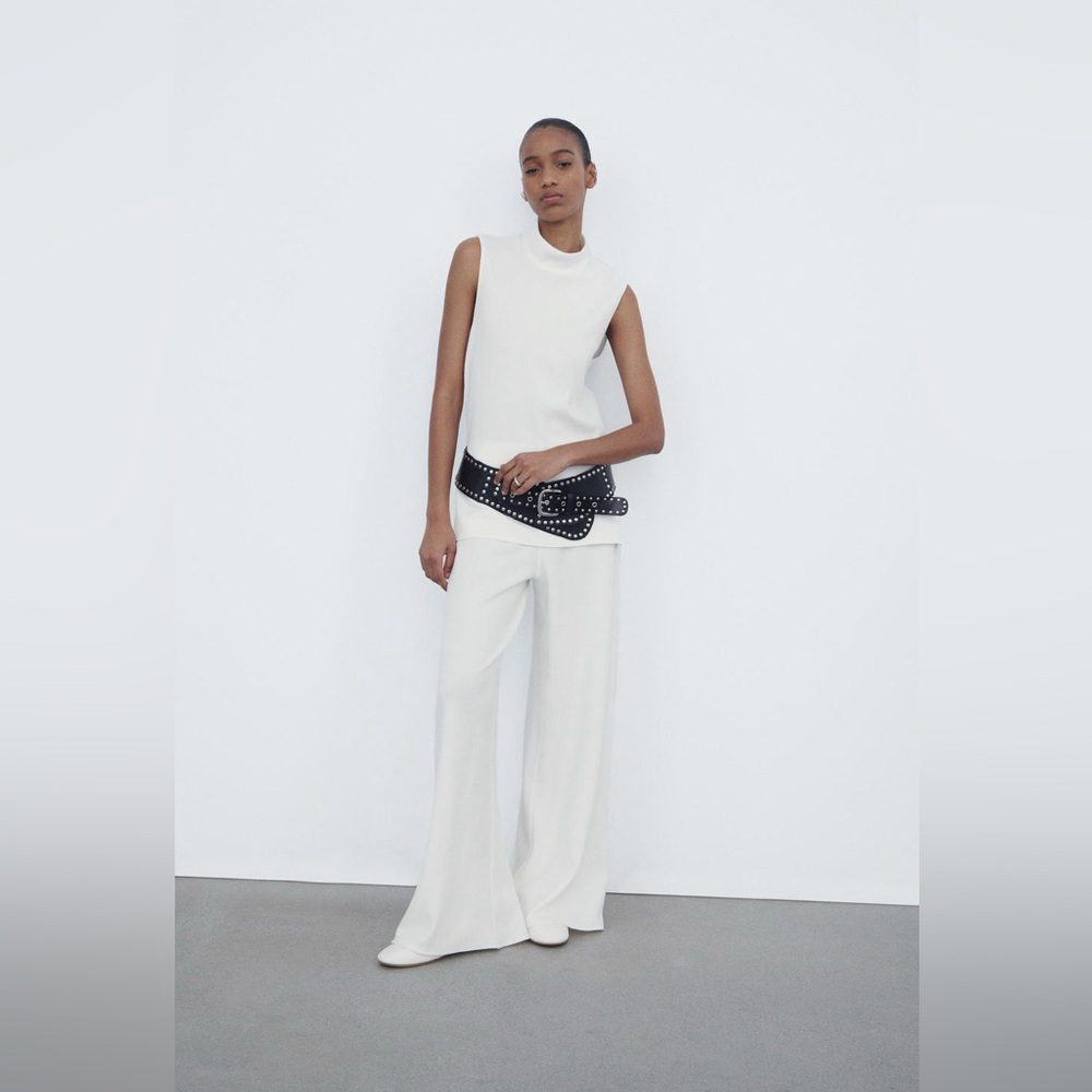 Zara soft sleeveless top and pique pants. Size small.